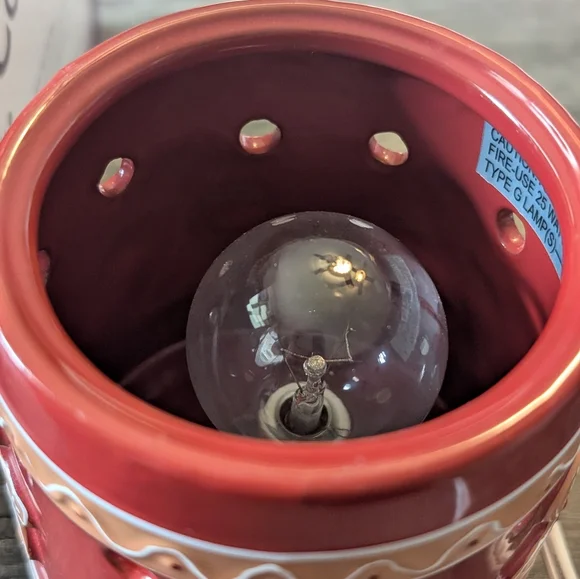 Retired Scentsy Gingerbread Full Size Warmer - Picture 6 of 7